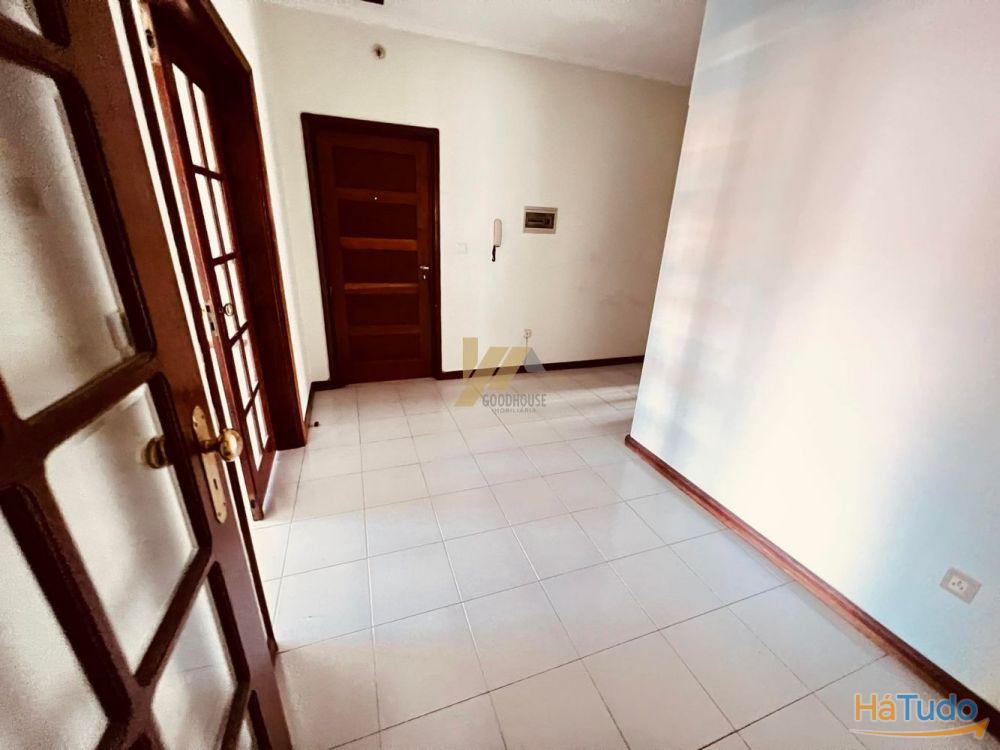 Apartamento T3 com garagem fechada Apartamento T3 com garagem fechada
