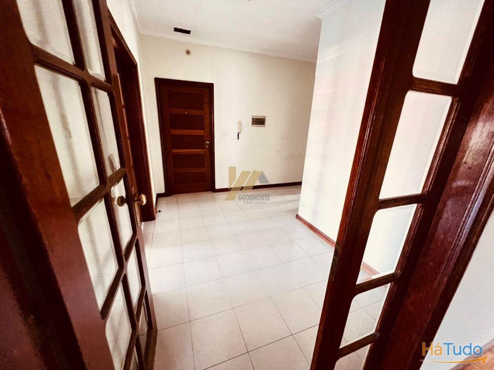 Apartamento T3 com garagem fechada Apartamento T3 com garagem fechada