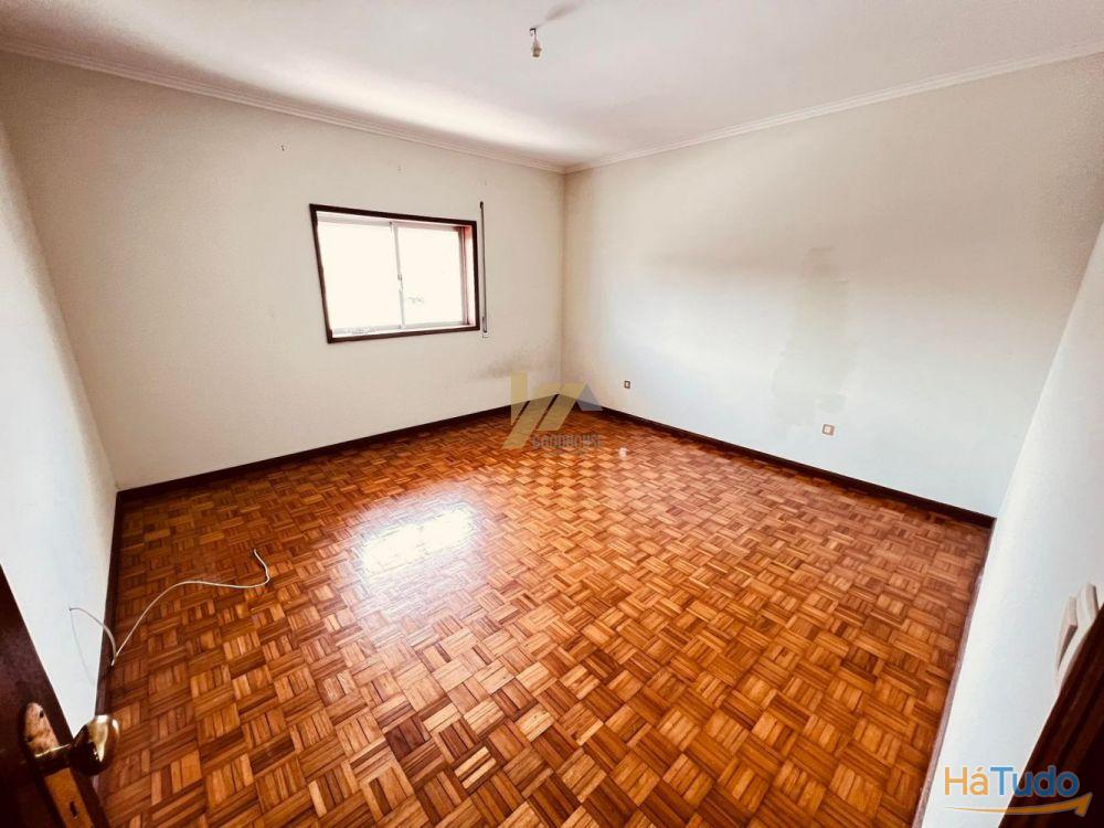 Apartamento T3 com garagem fechada Apartamento T3 com garagem fechada