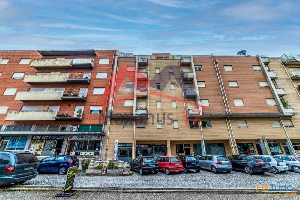 Apartamento T2 no Centro de Paredes - Porto