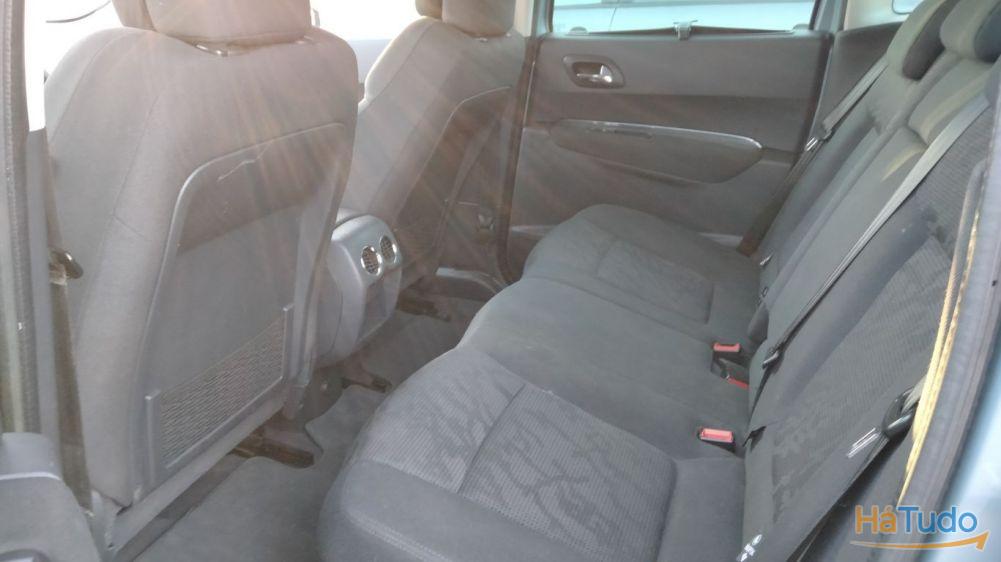 Peugeot 3008 2.0 HDi Hybrid4 Peugeot 3008 2.0 HDi Hybrid4