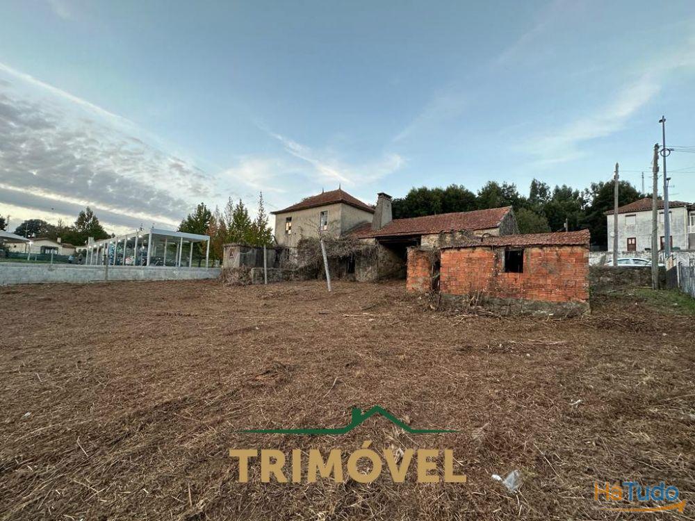 Terreno na Avenida da Liberdade, São João da Madeira Terreno na Avenida da Liberdade, São João da Madeira