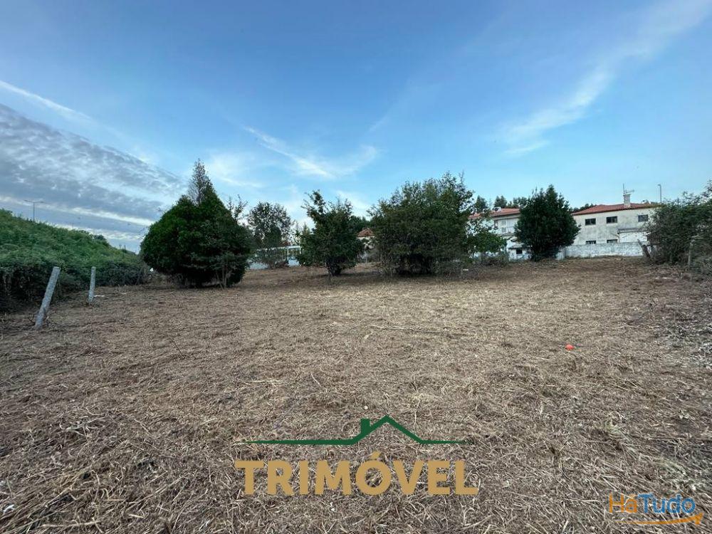 Terreno na Avenida da Liberdade, São João da Madeira Terreno na Avenida da Liberdade, São João da Madeira