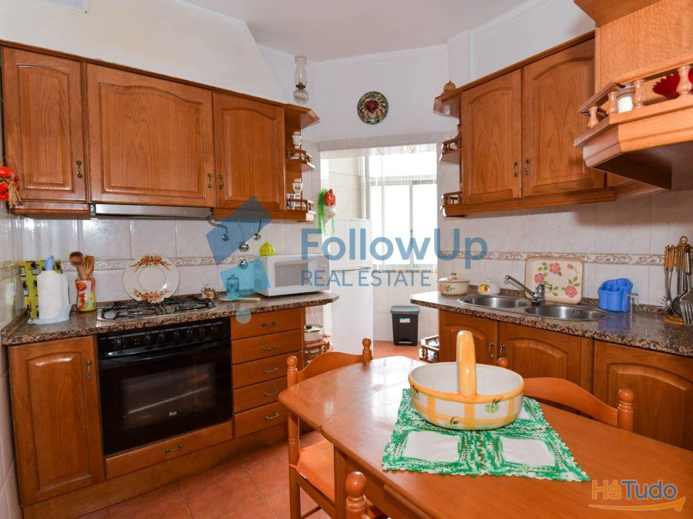 T3 ótima localização ? Amora T3 ótima localização ? Amora