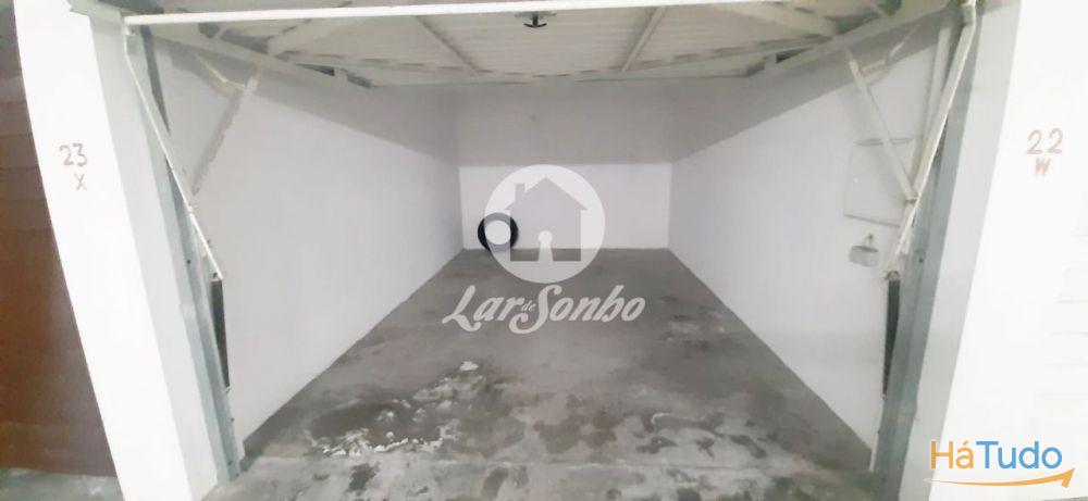 Garagem fechada para venda em 2ª linha da praia da Póvoa de Varzim Garagem fechada para venda em 2ª linha da praia da Póvoa de Varzim