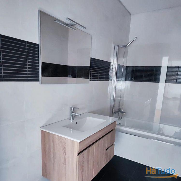 Moradia geminada, recuperada, para venda, Lousada - Cristelos, Boim e Ordem Moradia geminada, recuperada, para venda, Lousada - Cristelos, Boim e Ordem