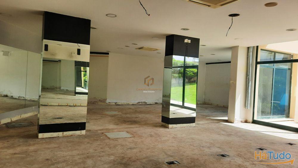 Espao comercial 2300 m2 na Marginal, Parede