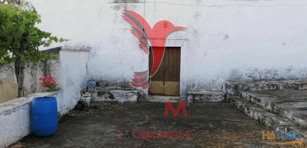 Quinta Agrícola na Zona de Portalegre Quinta Agrícola na Zona de Portalegre