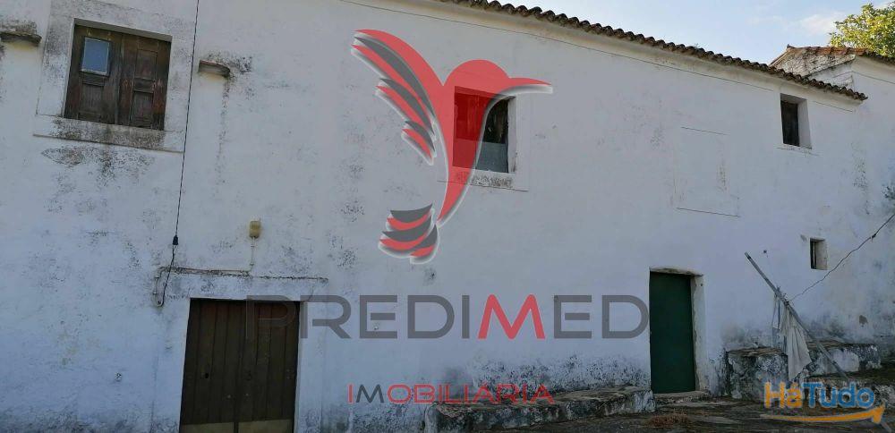 Quinta Agrícola na Zona de Portalegre Quinta Agrícola na Zona de Portalegre