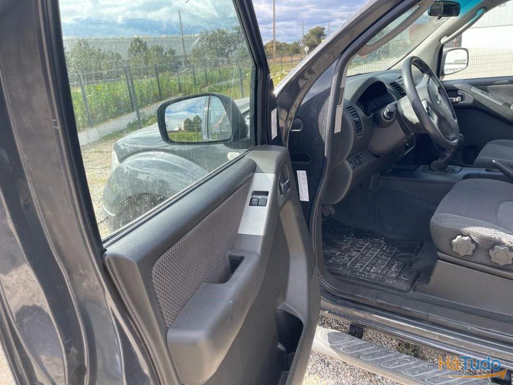 Nissan Navara 2.5 DCI King CAB 4WD Nissan Navara 2.5 DCI King CAB 4WD