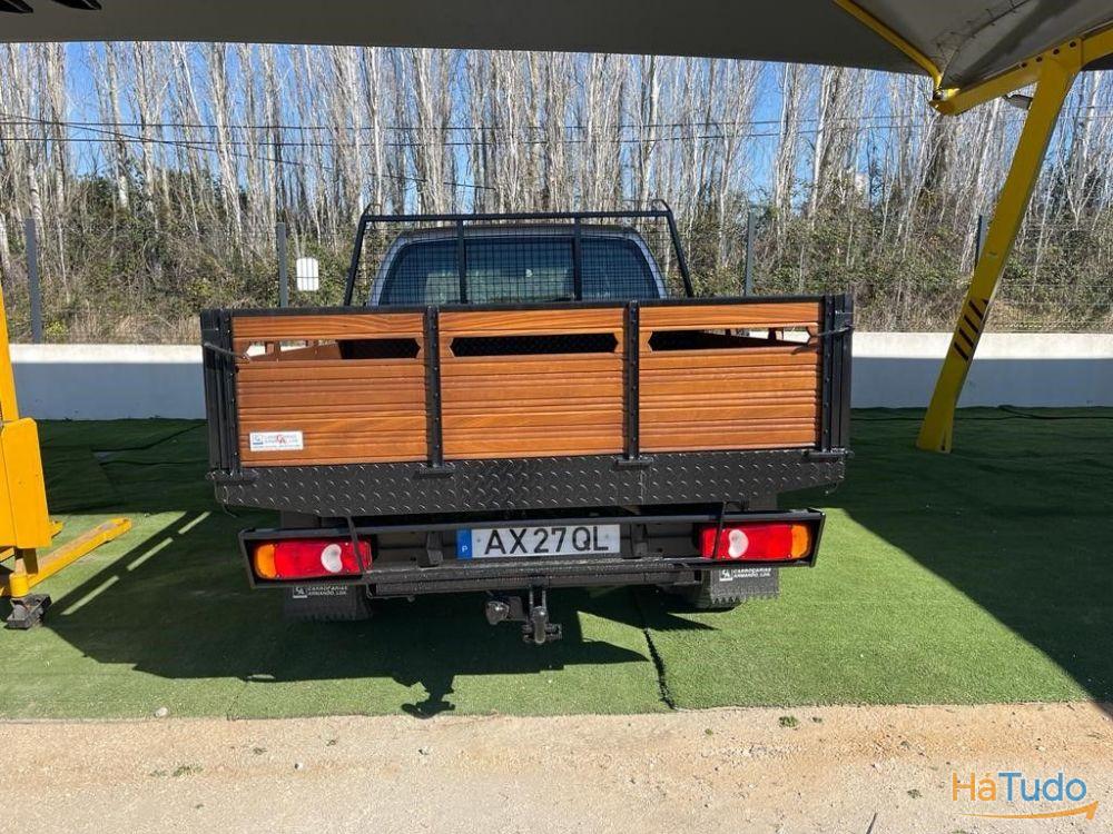 Nissan Navara 2.5 DCI King CAB 4WD Nissan Navara 2.5 DCI King CAB 4WD