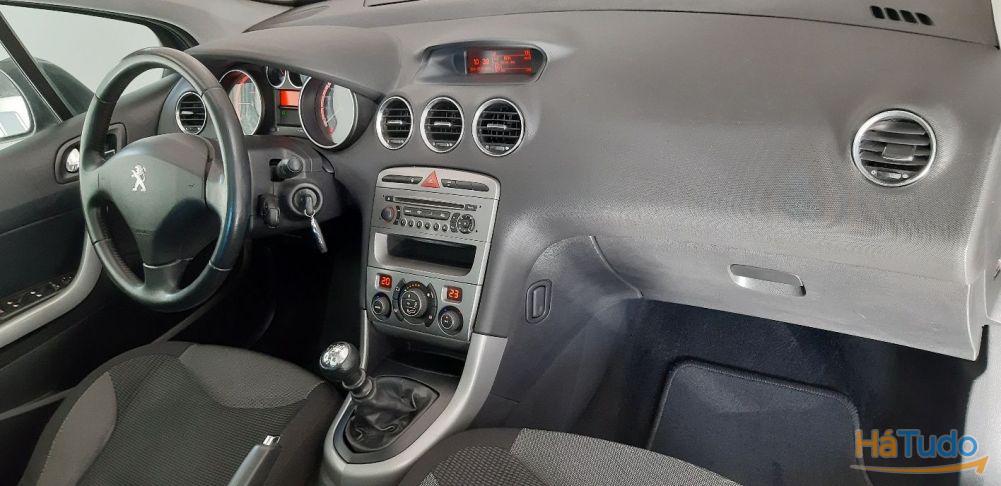 Peugeot 308 SW 1.6 HDi Executive CVM6 Peugeot 308 SW 1.6 HDi Executive CVM6