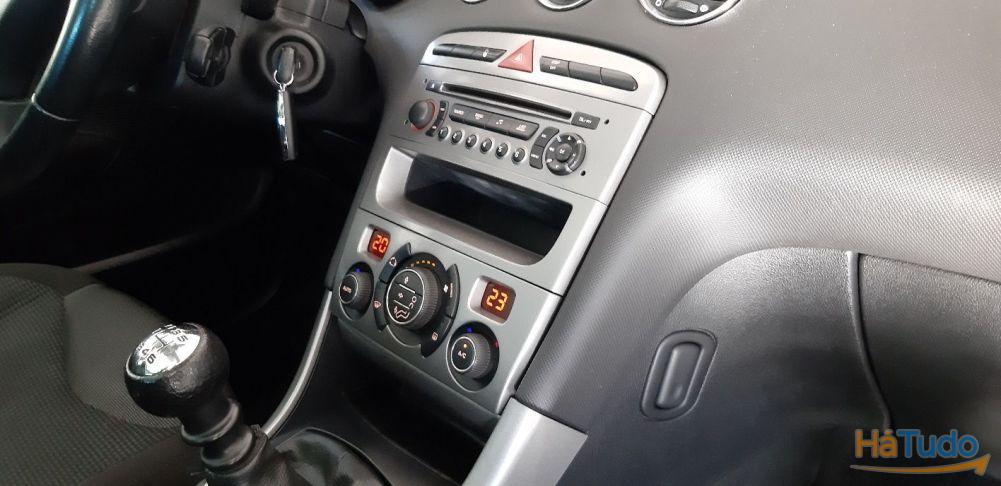 Peugeot 308 SW 1.6 HDi Executive CVM6 Peugeot 308 SW 1.6 HDi Executive CVM6