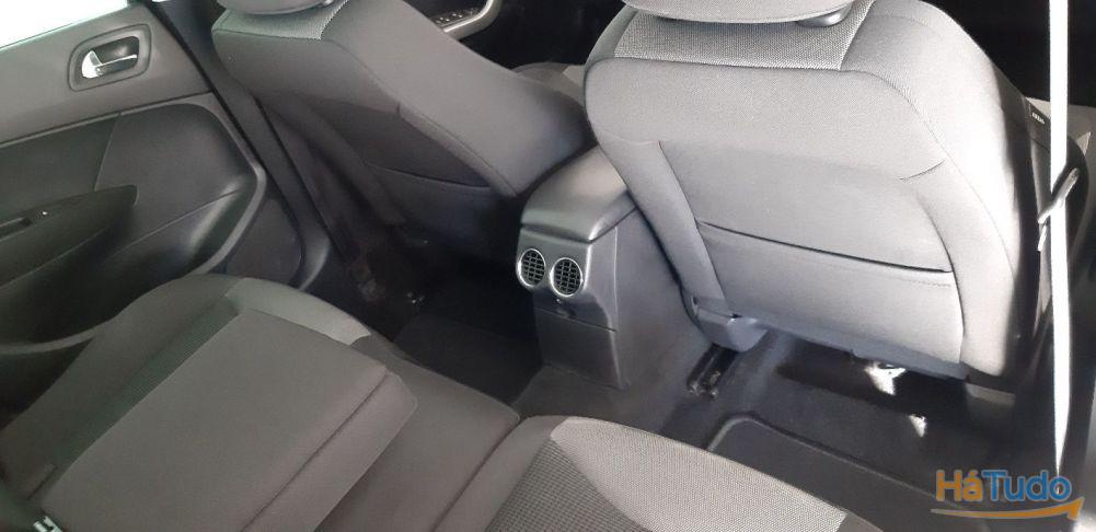 Peugeot 308 SW 1.6 HDi Executive CVM6 Peugeot 308 SW 1.6 HDi Executive CVM6