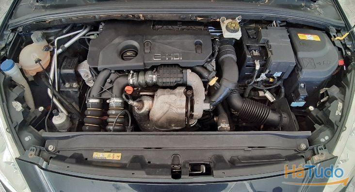 Peugeot 308 SW 1.6 HDi Executive CVM6 Peugeot 308 SW 1.6 HDi Executive CVM6