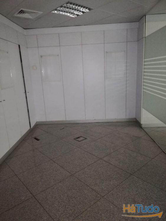 Loja na Rua da Constituição com 265 m2 Loja na Rua da Constituição com 265 m2