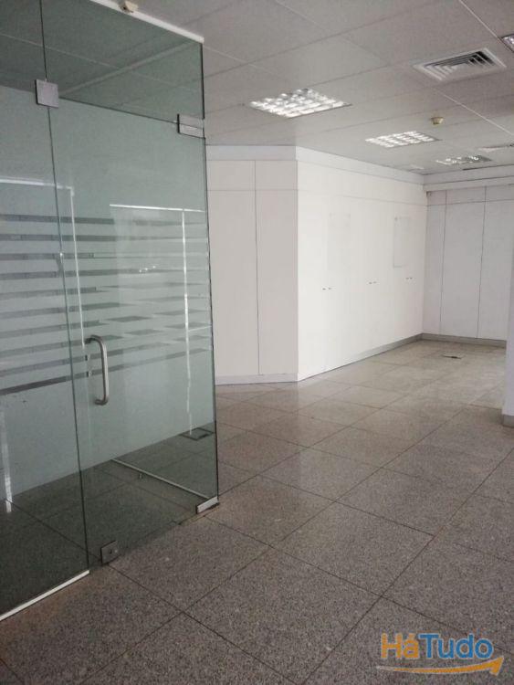 Loja na Rua da Constituição com 265 m2 Loja na Rua da Constituição com 265 m2