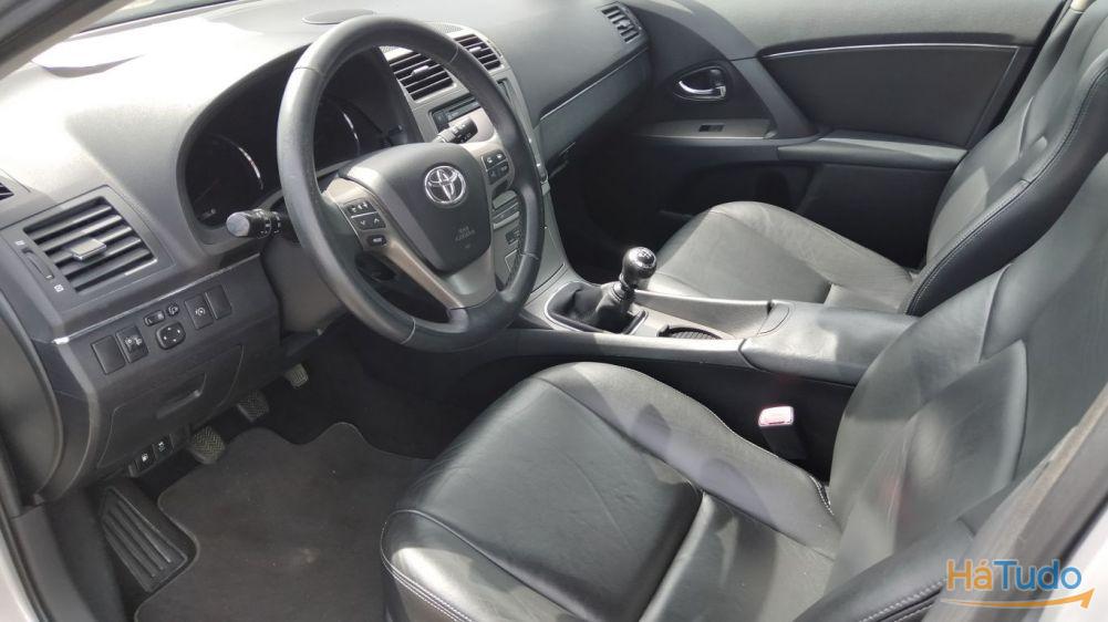 Toyota Avensis SW 2.0 D-4D Exclusive +Pele+GPS Toyota Avensis SW 2.0 D-4D Exclusive +Pele+GPS