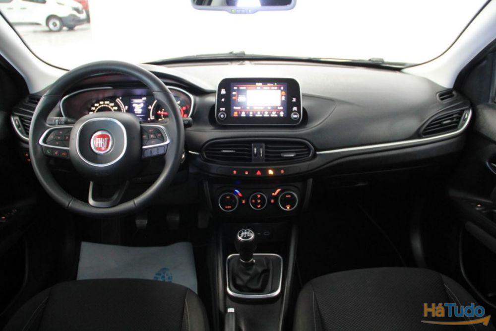 Fiat Tipo 1.3 M-Jet Lounge J17 Fiat Tipo 1.3 M-Jet Lounge J17