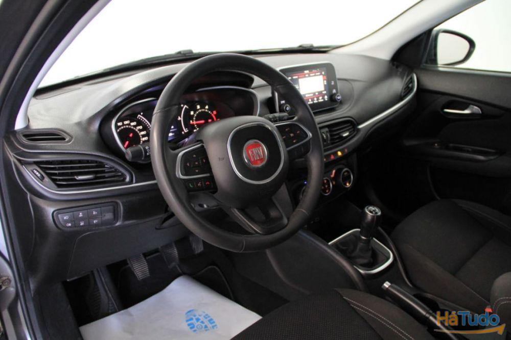 Fiat Tipo 1.3 M-Jet Lounge J17 Fiat Tipo 1.3 M-Jet Lounge J17