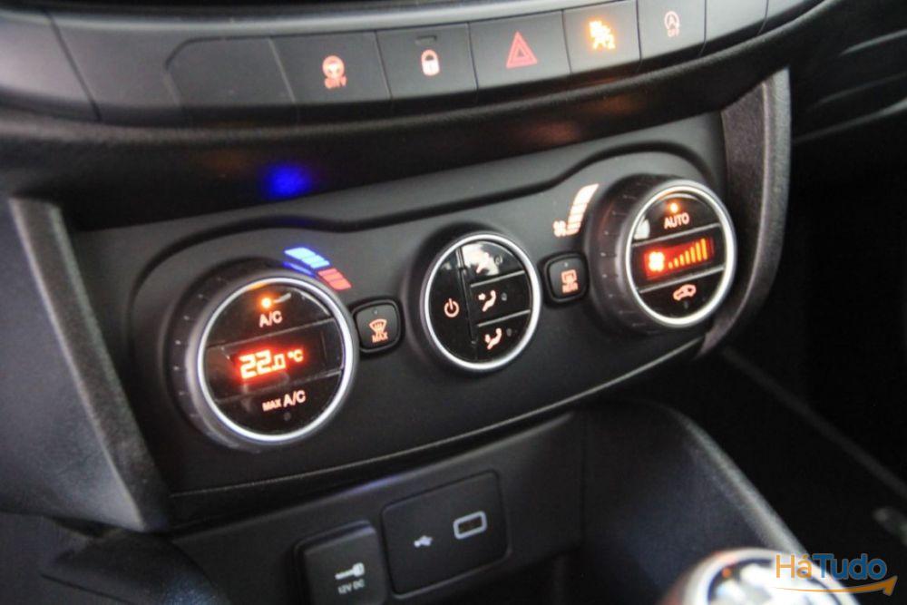 Fiat Tipo 1.3 M-Jet Lounge J17 Fiat Tipo 1.3 M-Jet Lounge J17