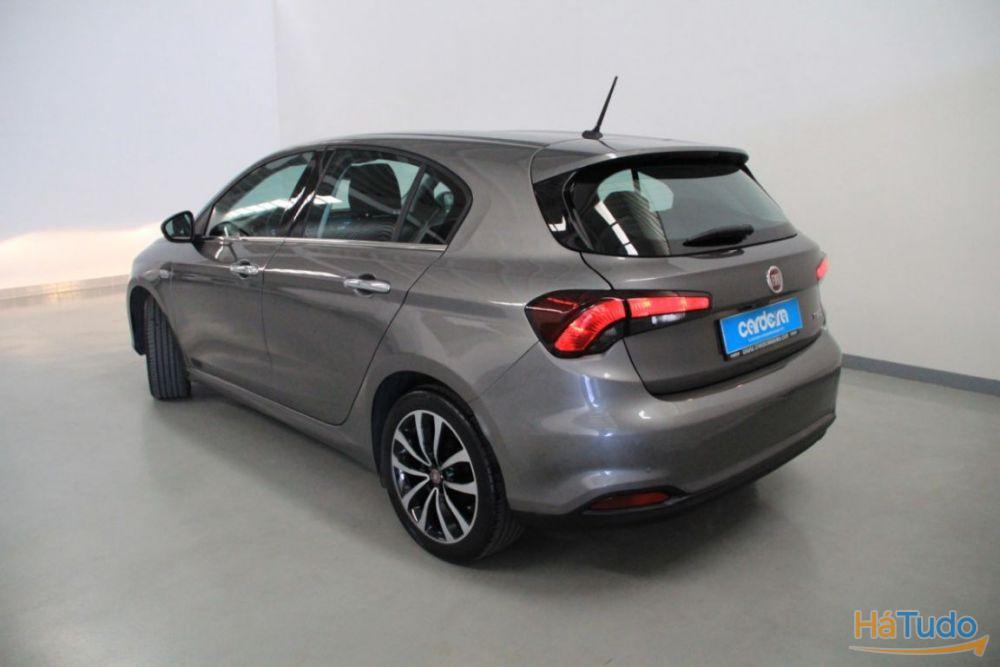 Fiat Tipo 1.3 M-Jet Lounge J17 Fiat Tipo 1.3 M-Jet Lounge J17