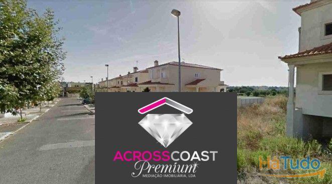 LOTE DE TERRENO PARA CONSTRUÇÃO DE MORADIA JUNTO À QUINTA DAS CORREIAS - CARTAXO LOTE DE TERRENO PARA CONSTRUÇÃO DE MORADIA JUNTO À QUINTA DAS CORREIAS - CARTAXO