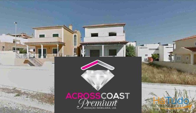 LOTE DE TERRENO PARA CONSTRUÇÃO DE MORADIA JUNTO À QUINTA DAS CORREIAS - CARTAXO LOTE DE TERRENO PARA CONSTRUÇÃO DE MORADIA JUNTO À QUINTA DAS CORREIAS - CARTAXO