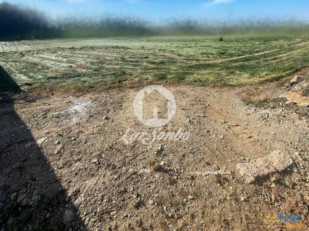Terreno para construção de moradias com 2600 m2 de área total em Arcos. Terreno para construção de moradias com 2600 m2 de área total em Arcos.