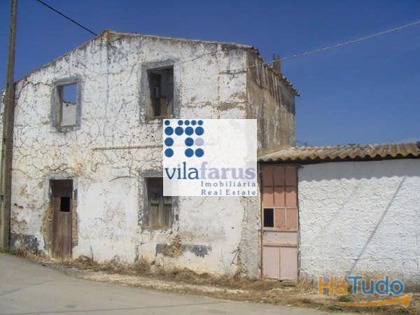 Ruina com terreno de 89m2 na Galvana Ruina com terreno de 89m2 na Galvana