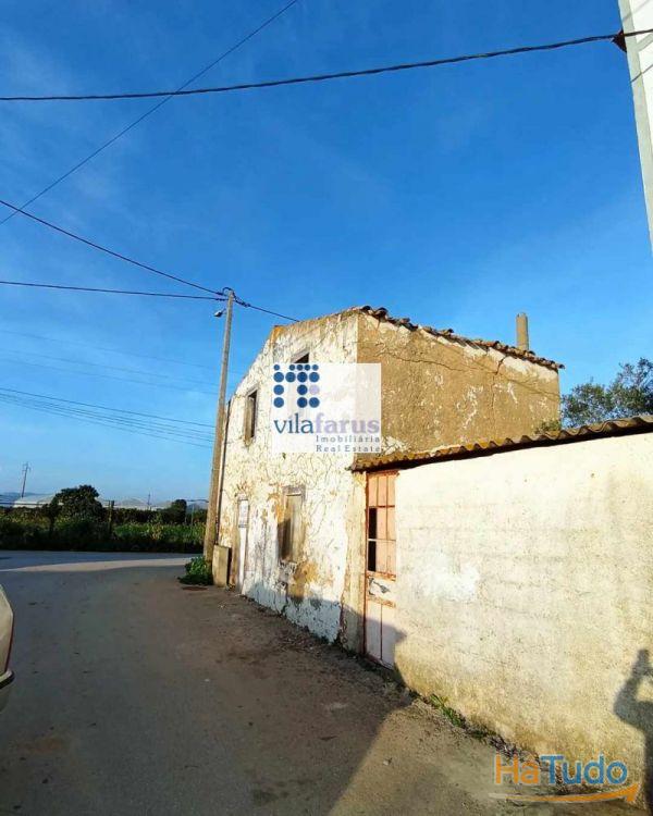 Ruina com terreno de 89m2 na Galvana Ruina com terreno de 89m2 na Galvana