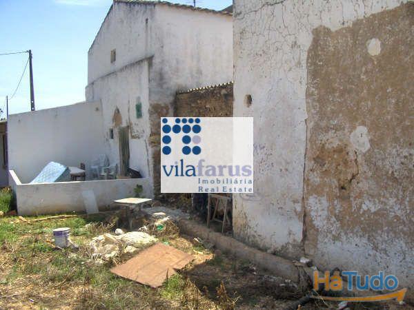 Ruina com terreno de 89m2 na Galvana Ruina com terreno de 89m2 na Galvana