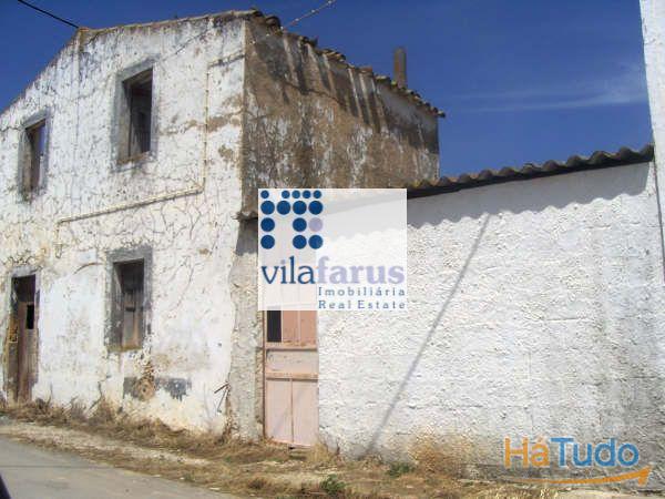 Ruina com terreno de 89m2 na Galvana Ruina com terreno de 89m2 na Galvana