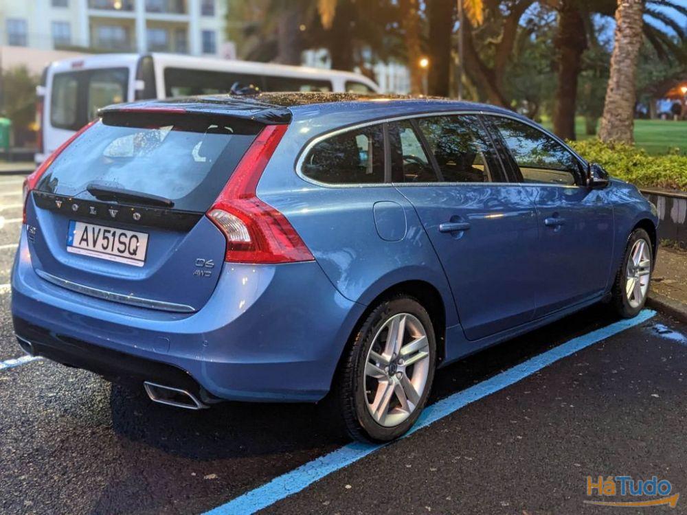 Volvo V60 D6 HYBRID R DESIGN Volvo V60 D6 HYBRID R DESIGN