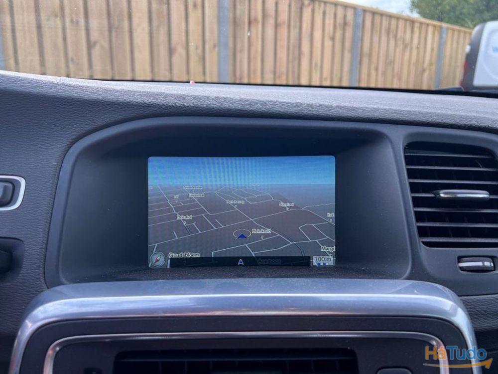 Volvo V60 D6 HYBRID R DESIGN Volvo V60 D6 HYBRID R DESIGN