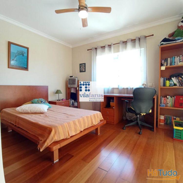 Moradia V4 com logradouro e espaço para viaturas nos arredores de Faro Moradia V4 com logradouro e espaço para viaturas nos arredores de Faro