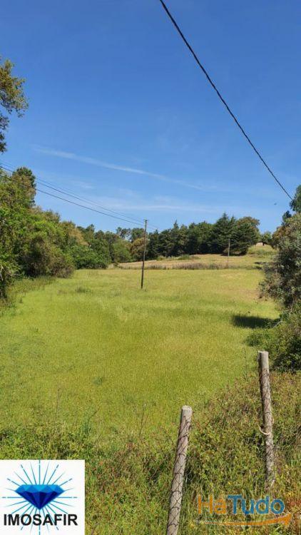Terreno Agrícola e com uma parcela urbana Terreno Agrícola e com uma parcela urbana