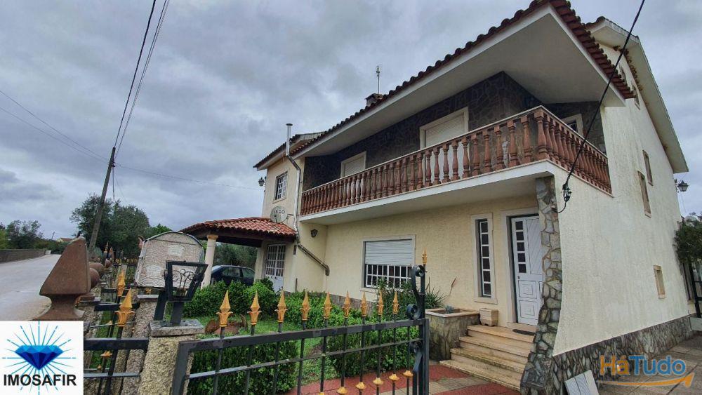 Moradia T6 em Alviobeira para Alojamento Local ou Habitação Própria Moradia T6 em Alviobeira para Alojamento Local ou Habitação Própria