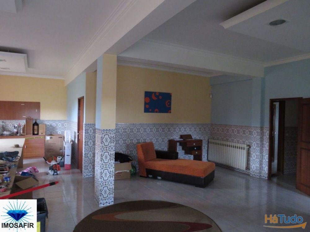 Moradia T6 em Alviobeira para Alojamento Local ou Habitação Própria Moradia T6 em Alviobeira para Alojamento Local ou Habitação Própria