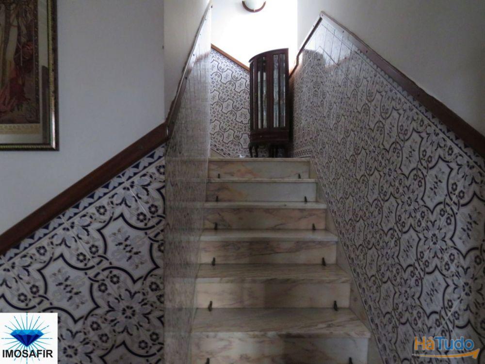 Moradia T6 em Alviobeira para Alojamento Local ou Habitação Própria Moradia T6 em Alviobeira para Alojamento Local ou Habitação Própria