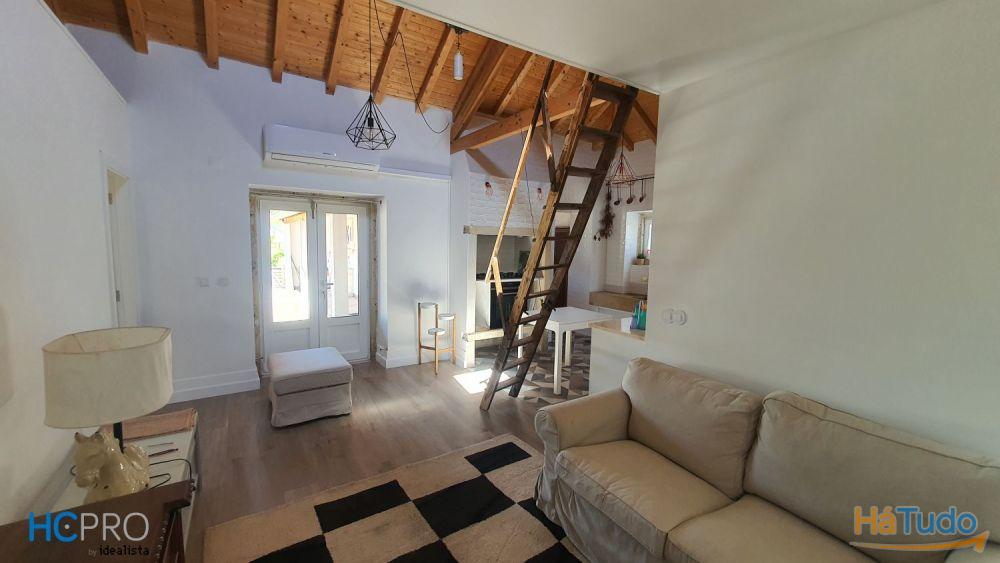 Encantadora Propriedade com 2 Moradias Tradicionais Encantadora Propriedade com 2 Moradias Tradicionais