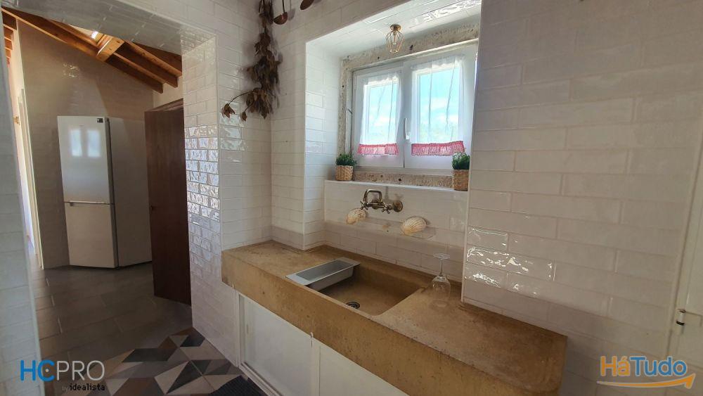 Encantadora Propriedade com 2 Moradias Tradicionais Encantadora Propriedade com 2 Moradias Tradicionais