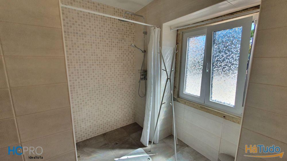 Encantadora Propriedade com 2 Moradias Tradicionais Encantadora Propriedade com 2 Moradias Tradicionais