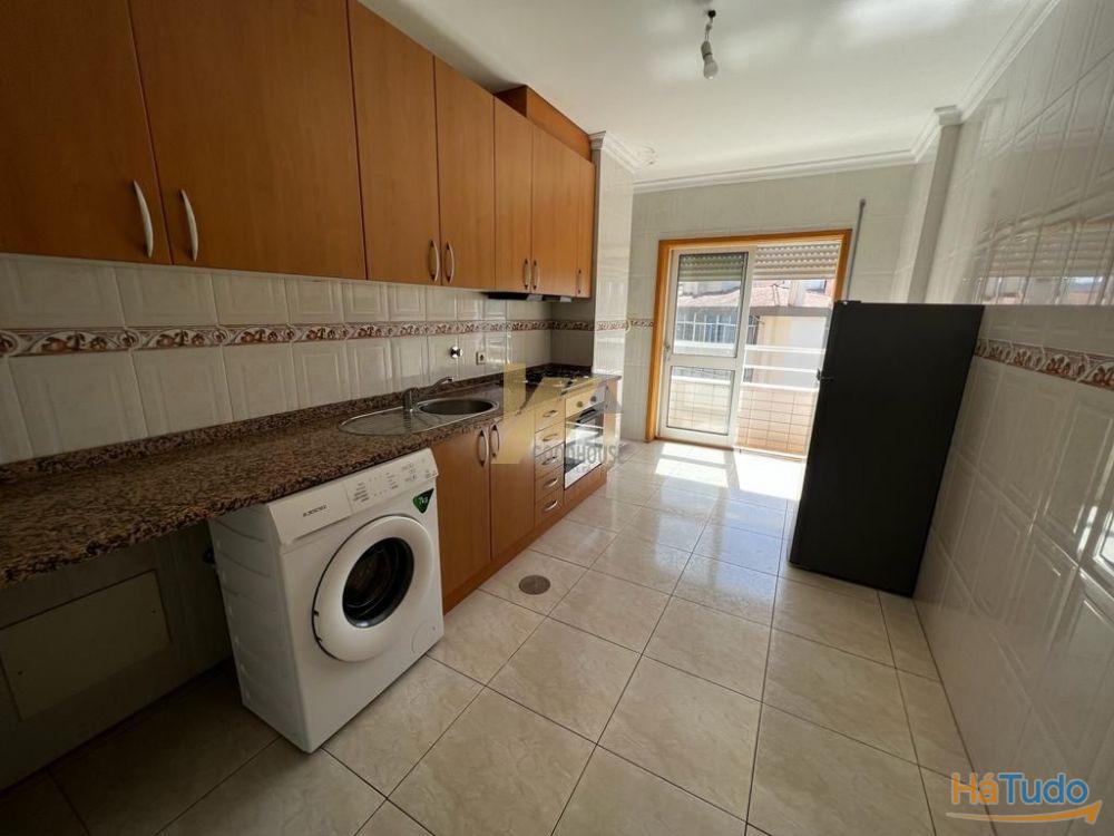 Apartamento T3 com boas áreas Apartamento T3 com boas áreas