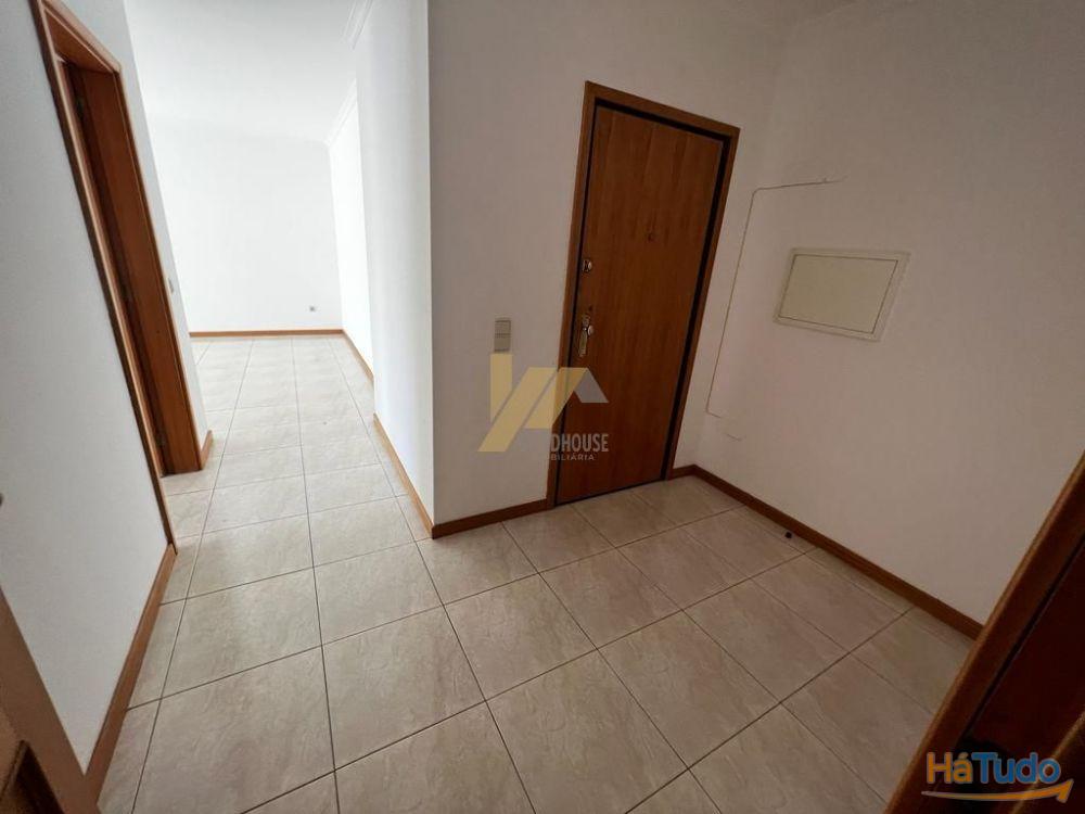 Apartamento T3 com boas áreas Apartamento T3 com boas áreas