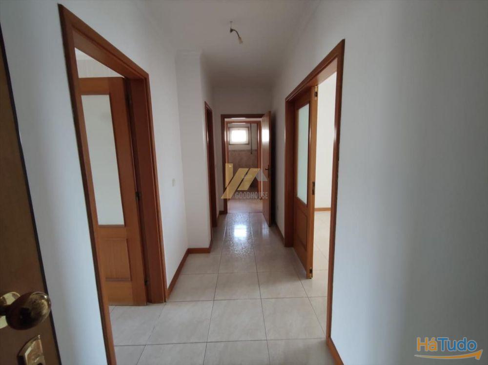 Apartamento T3 com boas áreas Apartamento T3 com boas áreas