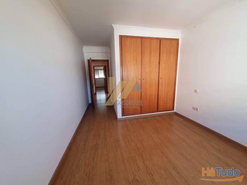 Apartamento T3 com boas áreas Apartamento T3 com boas áreas