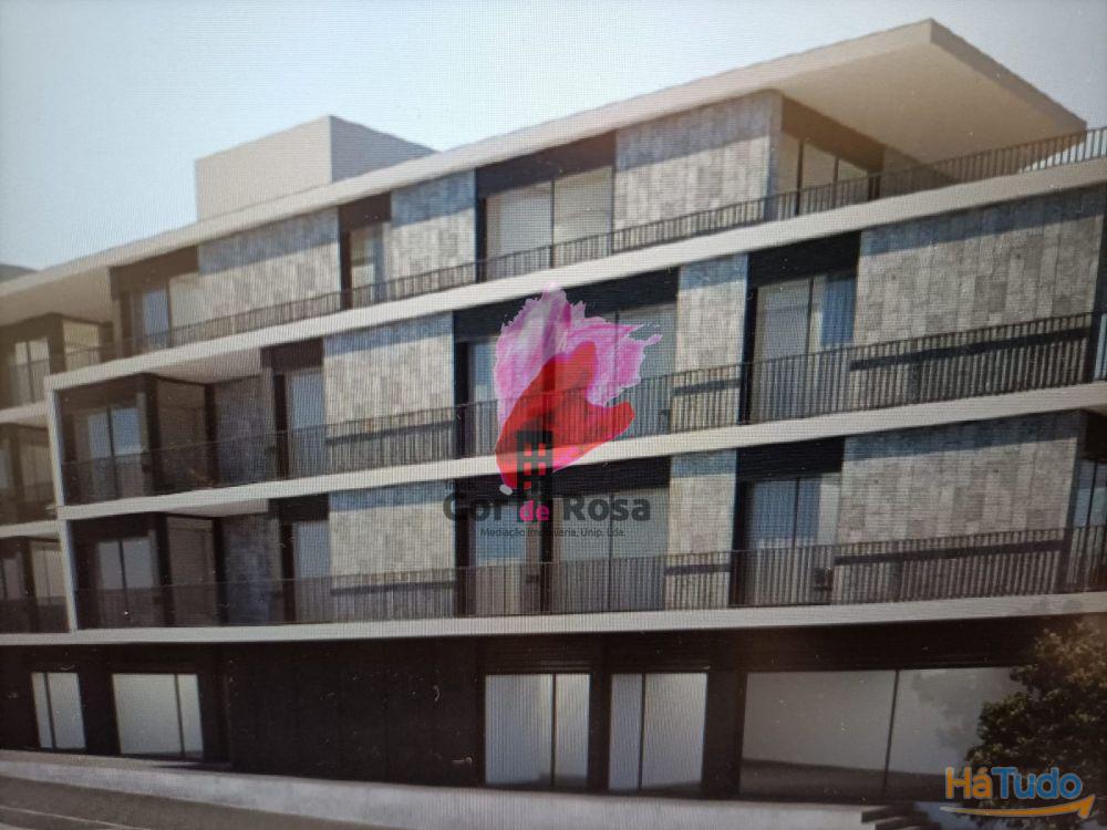 Apartamento último andar com terraço- Mesão Frio Apartamento último andar com terraço- Mesão Frio