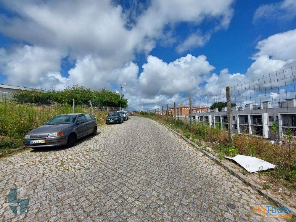 Terreno à Venda em Pedrouços- Maia Terreno à Venda em Pedrouços- Maia