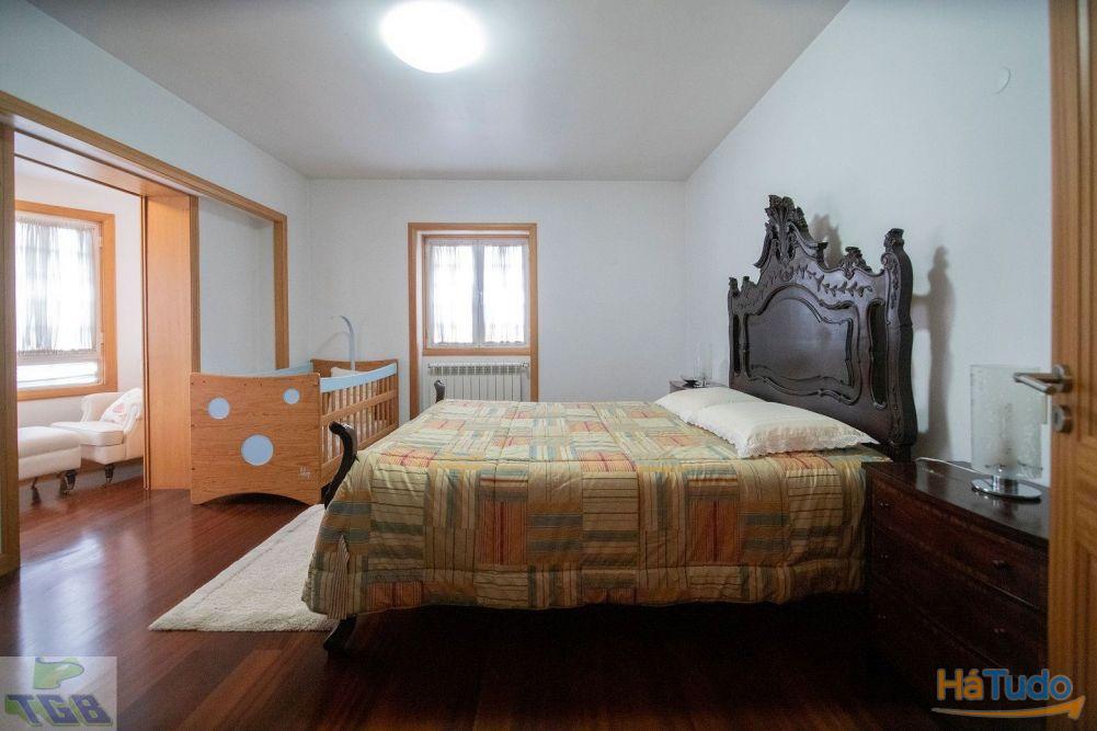 Quinta C/ 3 moradias Quinta C/ 3 moradias